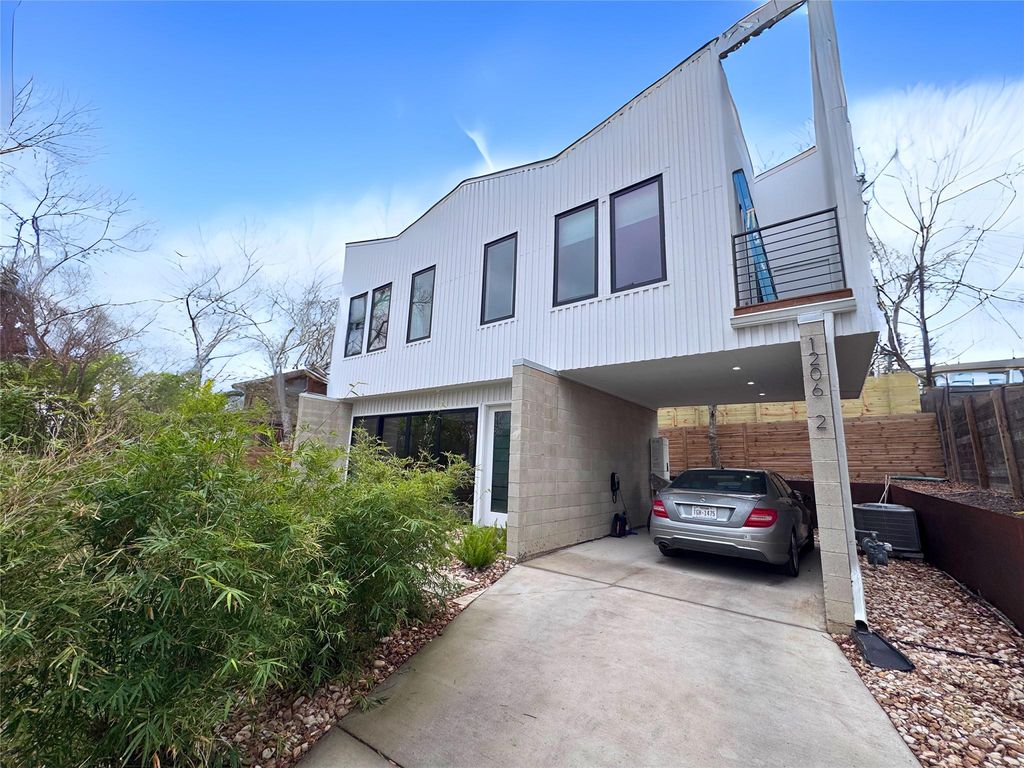 1206 Luna ST 2, Austin, TX 78721