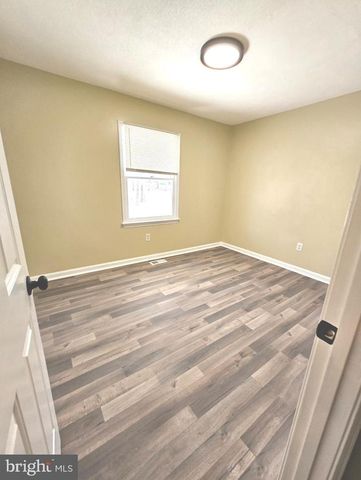 718 LAKEVIEW PKWY, Locust Grove, VA 22508