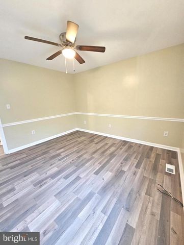 718 LAKEVIEW PKWY, Locust Grove, VA 22508