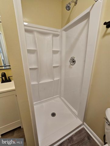 718 LAKEVIEW PKWY, Locust Grove, VA 22508
