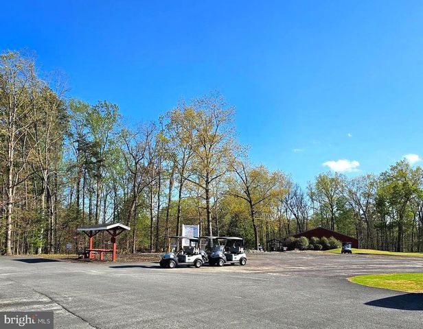 718 LAKEVIEW PKWY, Locust Grove, VA 22508
