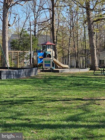 718 LAKEVIEW PKWY, Locust Grove, VA 22508