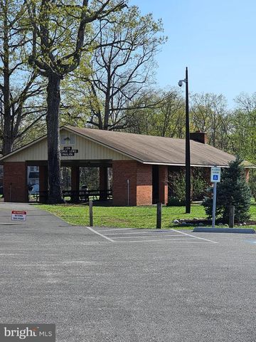 718 LAKEVIEW PKWY, Locust Grove, VA 22508