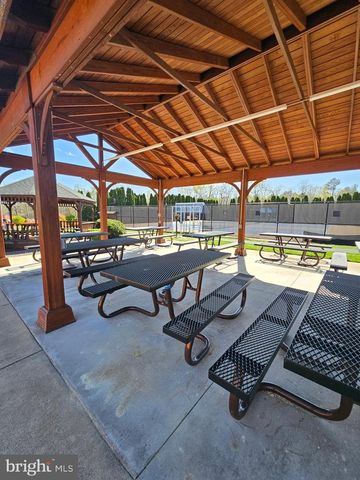 718 LAKEVIEW PKWY, Locust Grove, VA 22508
