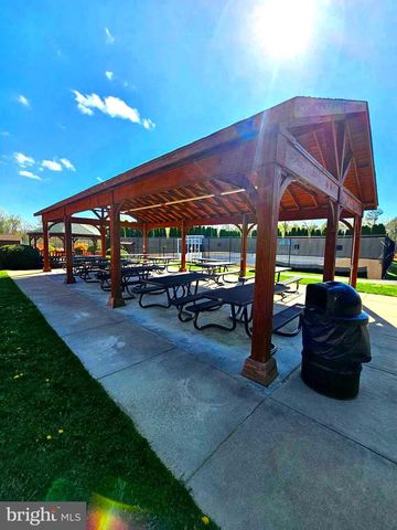 718 LAKEVIEW PKWY, Locust Grove, VA 22508