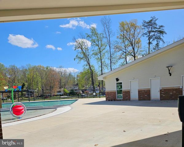 718 LAKEVIEW PKWY, Locust Grove, VA 22508