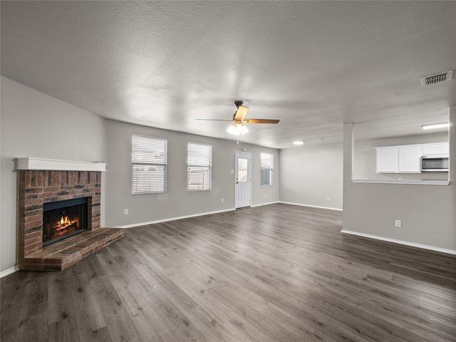 1021 Badger Run, Lancaster, TX 75134