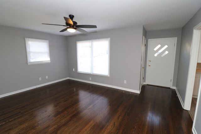 300 Walton Ave, Lafayette, TN 37083