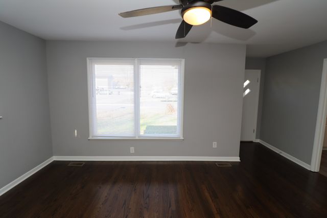 300 Walton Ave, Lafayette, TN 37083