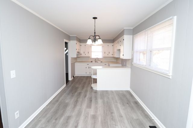 300 Walton Ave, Lafayette, TN 37083