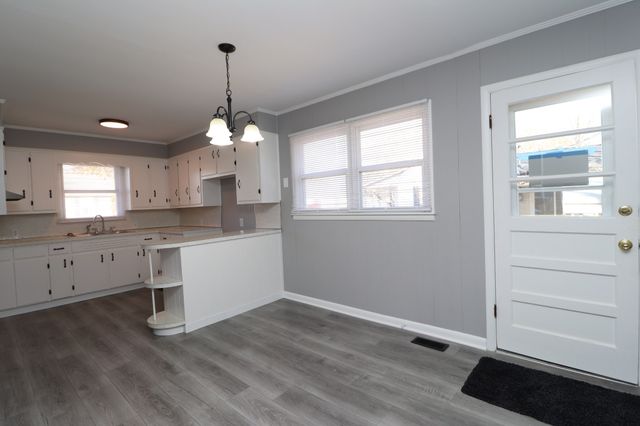 300 Walton Ave, Lafayette, TN 37083