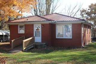 300 Walton Ave, Lafayette, TN 37083