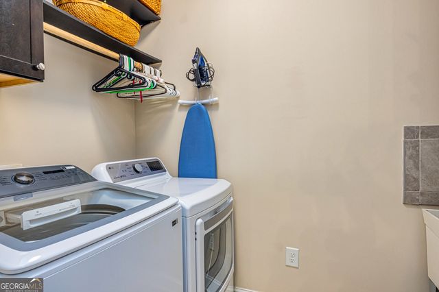 211 Spruce Pine Circle, Peachtree City, GA 30269