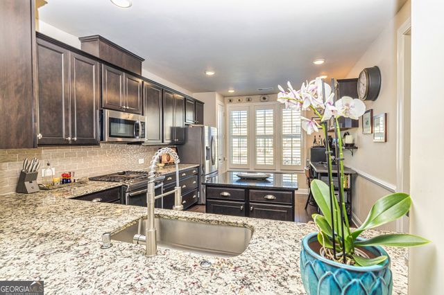 211 Spruce Pine Circle, Peachtree City, GA 30269