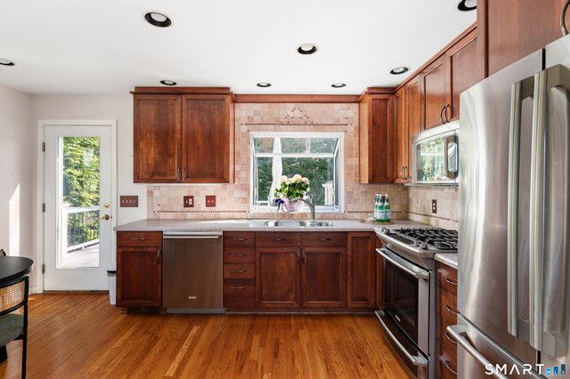 62 Bel Aire Drive, Stamford, CT 06905