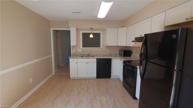 1620 Walsh CT, Virginia Beach, VA 23454