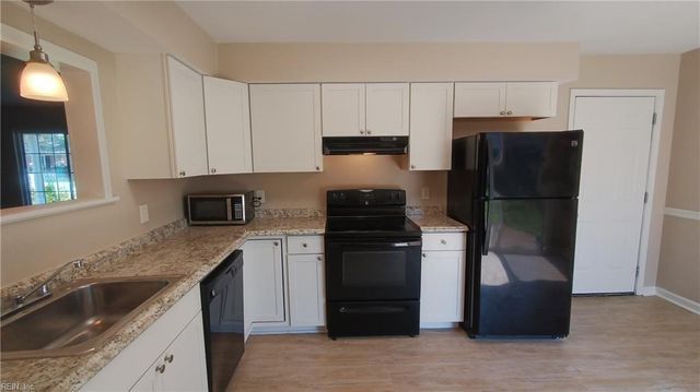 1620 Walsh CT, Virginia Beach, VA 23454
