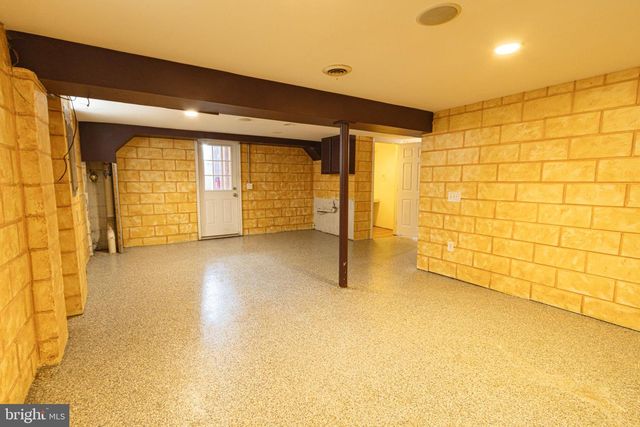 2935 MORNINGSIDE DR, Camp Hill, PA 17011