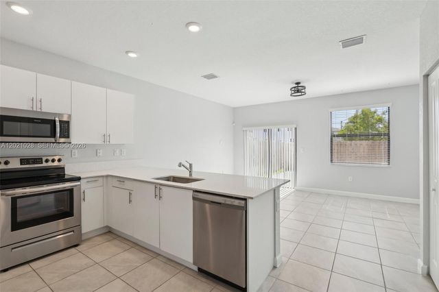 28625 SW 132nd Ct, Homestead, FL 33033