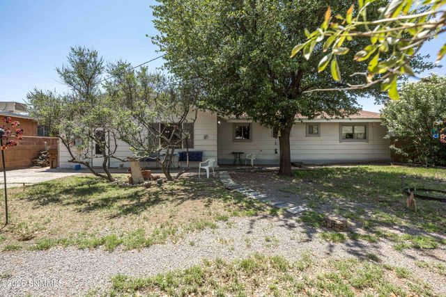 1045 Wofford Drive, Las Cruces, NM 88001