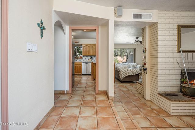 1045 Wofford Drive, Las Cruces, NM 88001