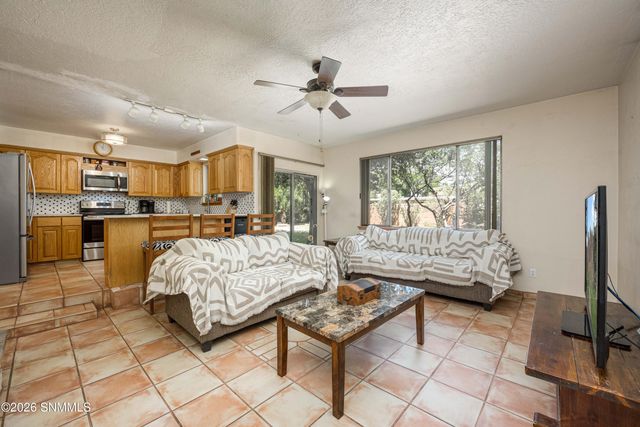 1045 Wofford Drive, Las Cruces, NM 88001