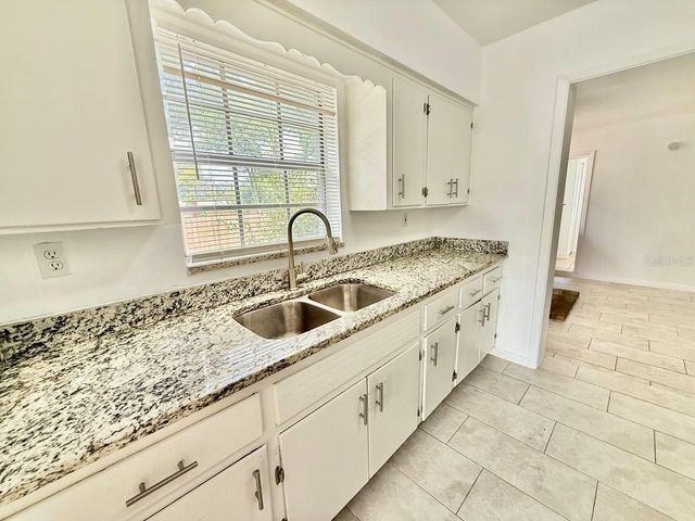 1302 E NEW ORLEANS AVENUE, Tampa, FL 33603