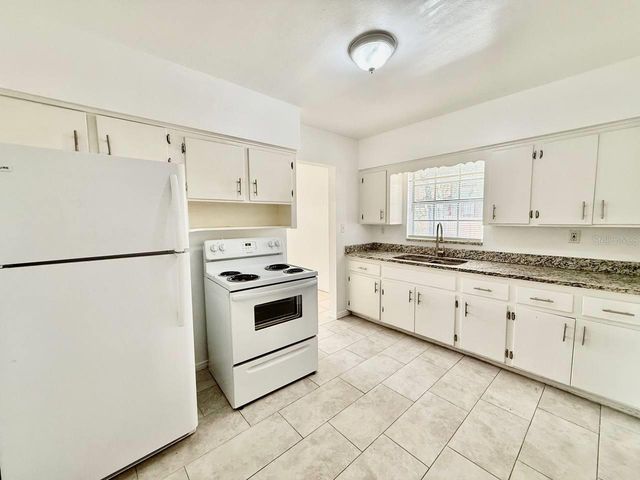 1302 E NEW ORLEANS AVENUE, Tampa, FL 33603