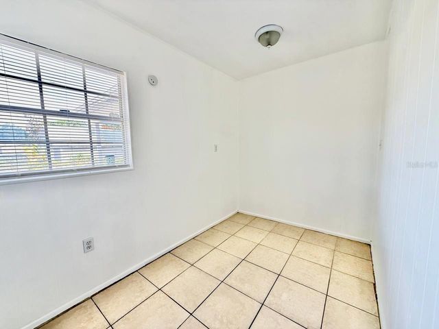 1302 E NEW ORLEANS AVENUE, Tampa, FL 33603