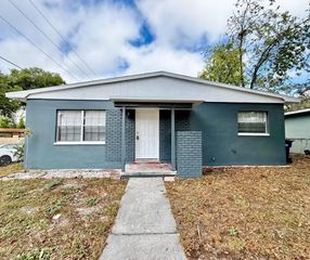1302 E NEW ORLEANS AVENUE, Tampa, FL 33603