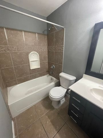 5724 SALUKI Drive B, El Paso, TX 79924