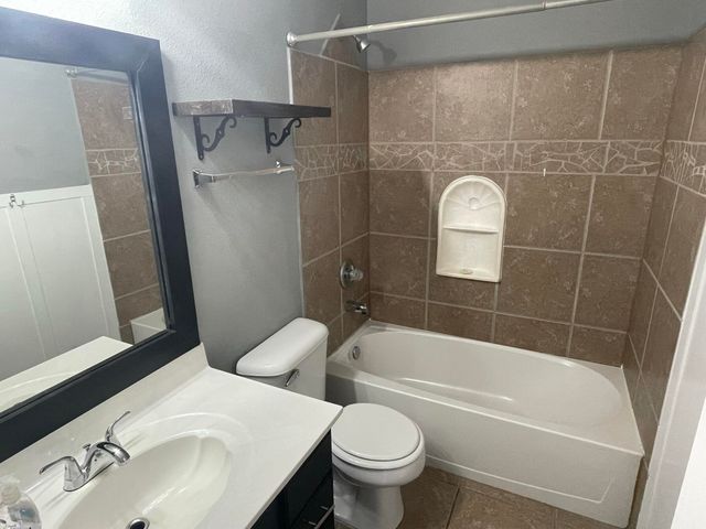 5724 SALUKI Drive B, El Paso, TX 79924