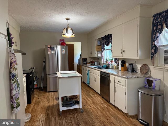 108 BROOKLYN AVE, Laurel, DE 19956