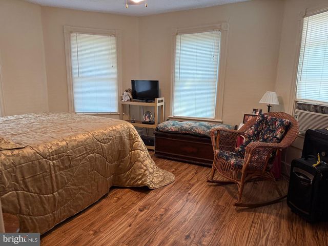 108 BROOKLYN AVE, Laurel, DE 19956