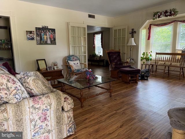108 BROOKLYN AVE, Laurel, DE 19956