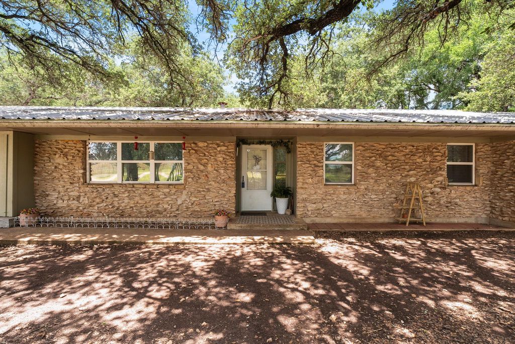 4240 Texas 236 Highway, Moody, TX 76557