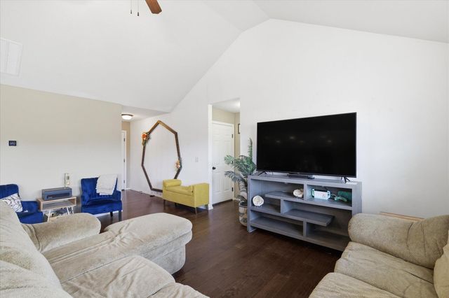 1126 S Rome Avenue, Republic, MO 65738