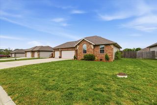 1126 S Rome Avenue, Republic, MO 65738