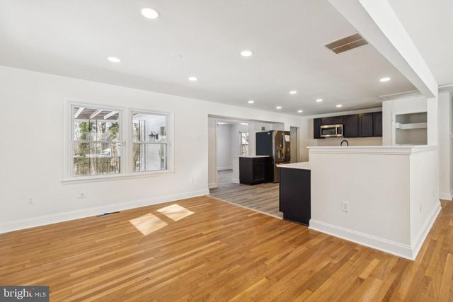 14813 BERRY RD, Accokeek, MD 20607