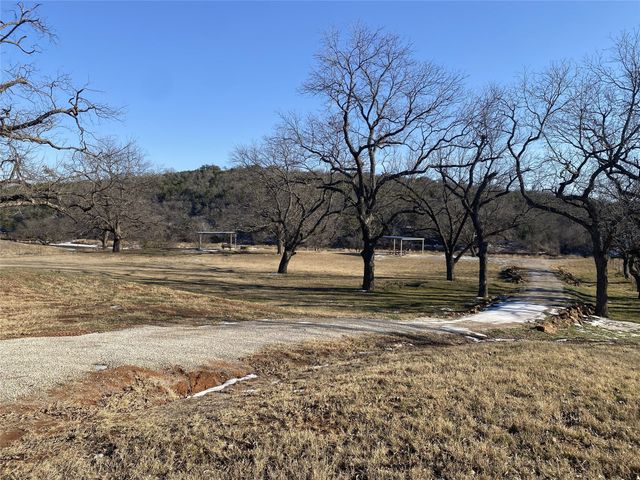 104 Long View Drive, Mineral Wells, TX 76067