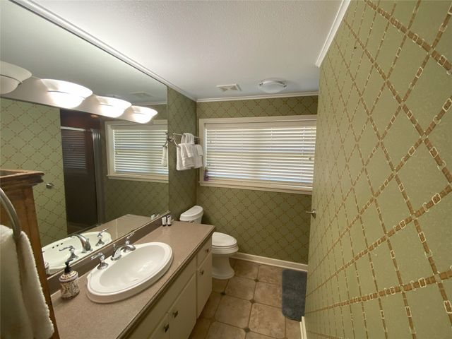 104 Long View Drive, Mineral Wells, TX 76067