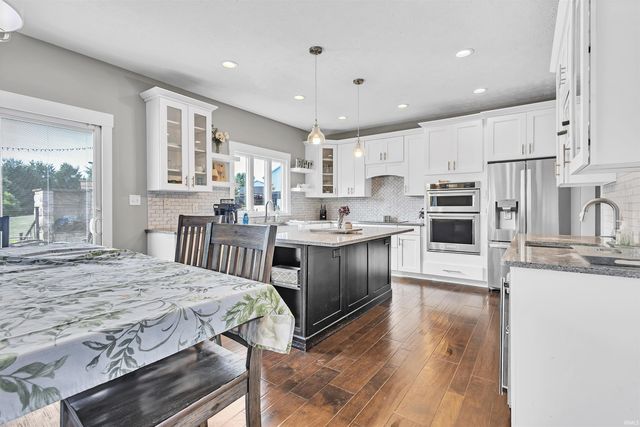 8275 S Stone Ridge Road, Bloomington, IN 47401