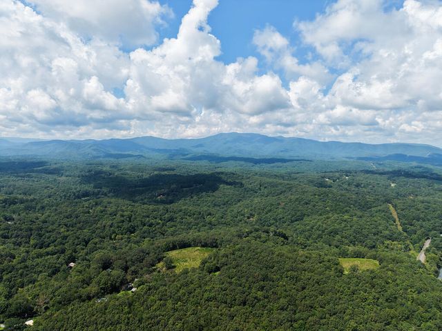 104 Hideaway Overlook, Copperhill, TN 37317