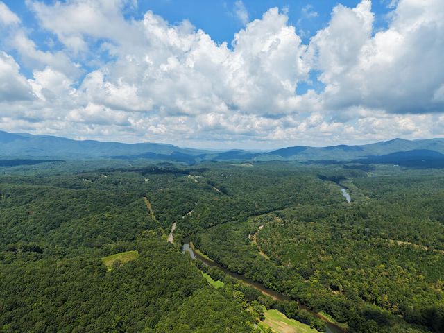 104 Hideaway Overlook, Copperhill, TN 37317