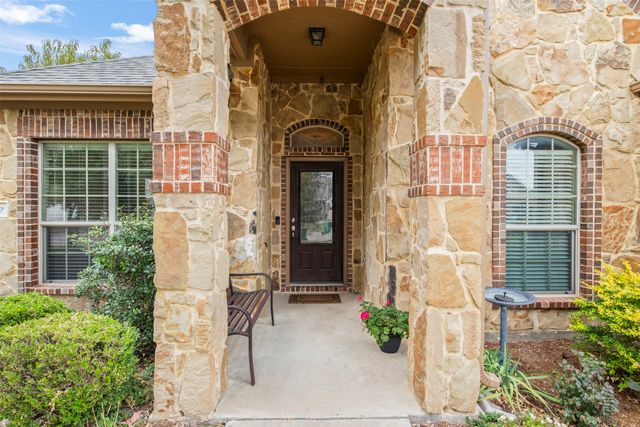 107 Holly Street, Waxahachie, TX 75165