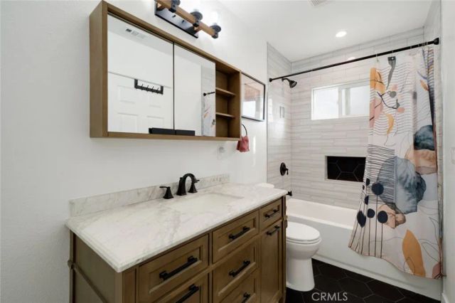 7743 Wynne Avenue, Reseda, CA 91335