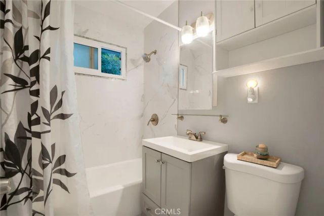 7743 Wynne Avenue, Reseda, CA 91335