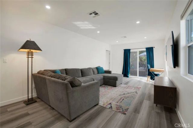 7743 Wynne Avenue, Reseda, CA 91335