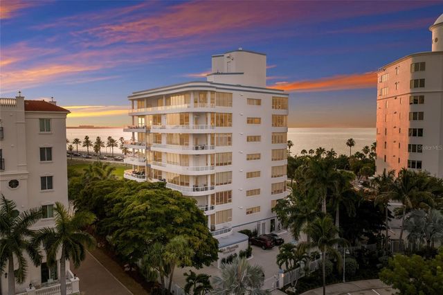 136 GOLDEN GATE POINT 602, Sarasota, FL 34236
