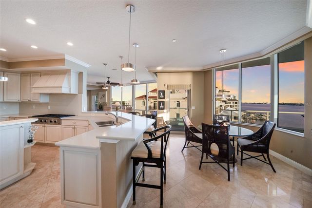 136 GOLDEN GATE POINT 602, Sarasota, FL 34236